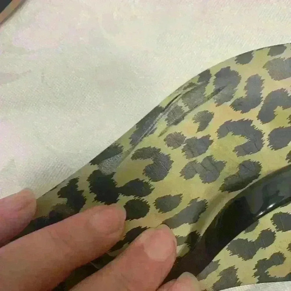 Kate, spade, modern, black and gold, cheetah, leopard animal, print flip, flops - Picture 7 of 7